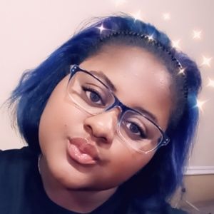 Meet your Posher, Yolanda